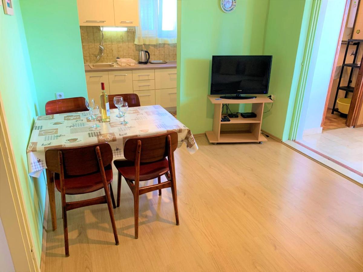 Roko Apartment House Primošten Esterno foto