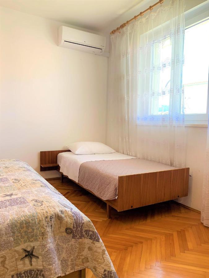 Roko Apartment House Primošten Esterno foto