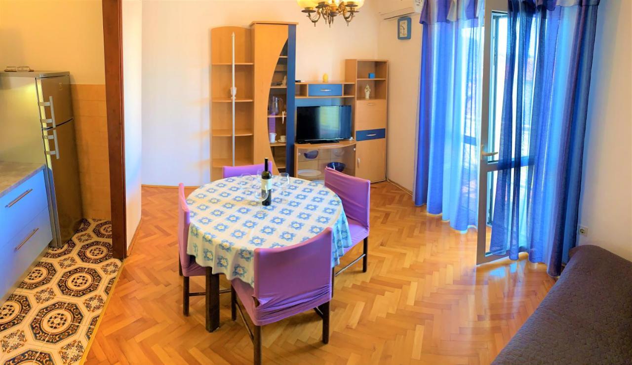 Roko Apartment House Primošten Esterno foto