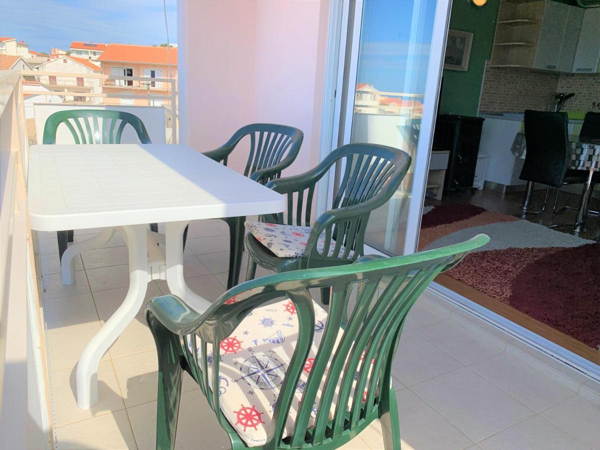 Roko Apartment House Primošten Esterno foto