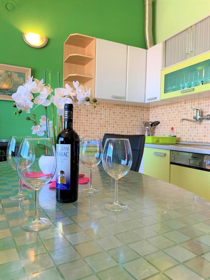 Roko Apartment House Primošten Esterno foto