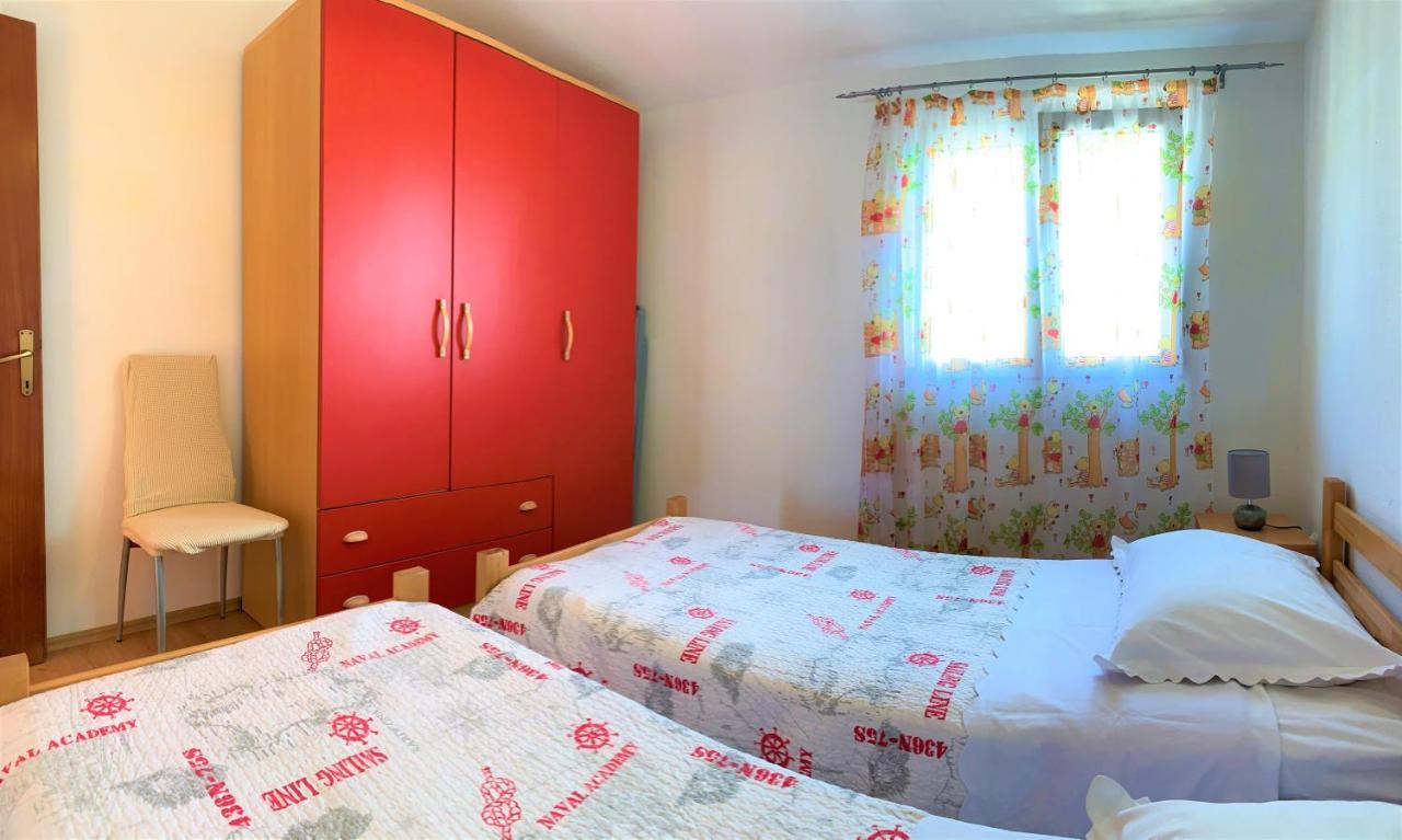 Roko Apartment House Primošten Esterno foto