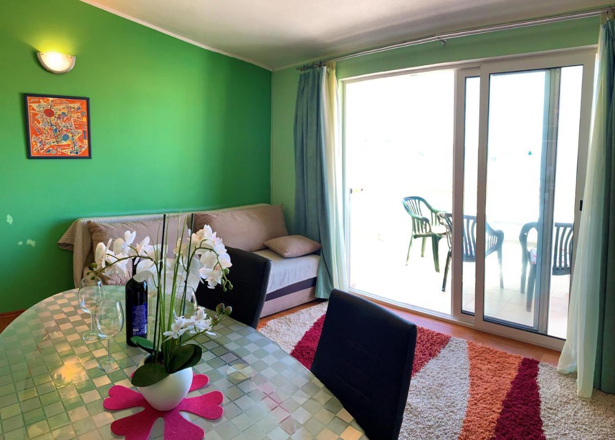 Roko Apartment House Primošten Esterno foto